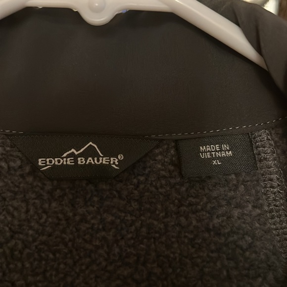Eddie Bauer woman’s jacket XL - Picture 2 of 7